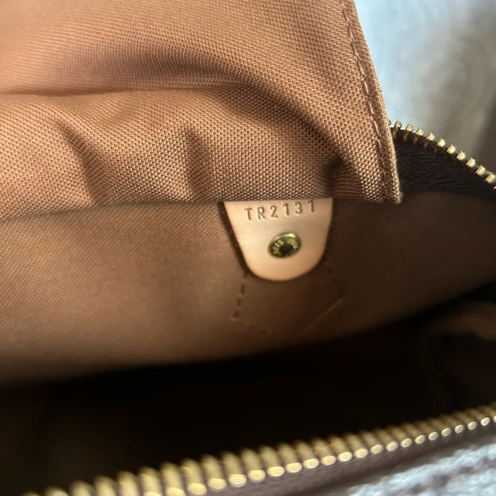 Authentic LV Speedy 30 Boston in good condition!
